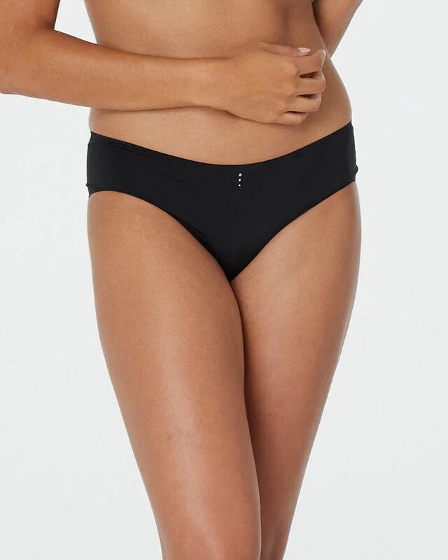Women's support - enhanced briefs for added comfort Fmo Smooth Brazilian Brief