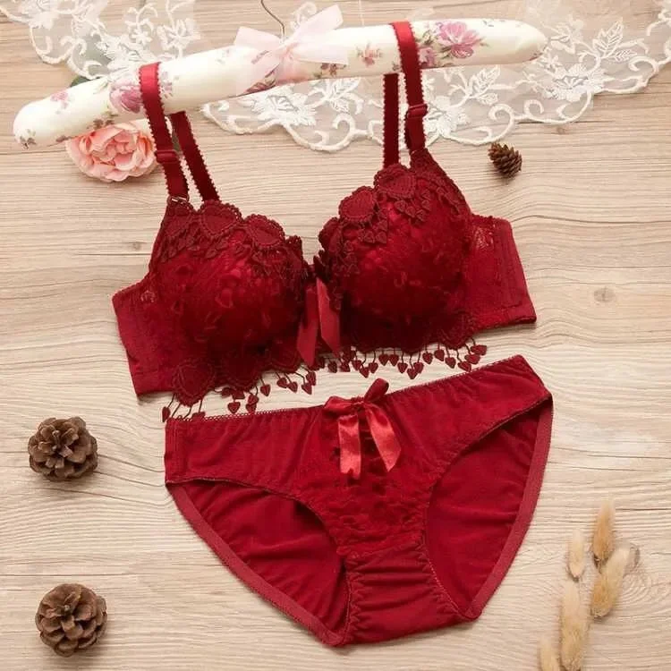 Women Lace embroidered Push Up Underwire Bra And Panty Set 018