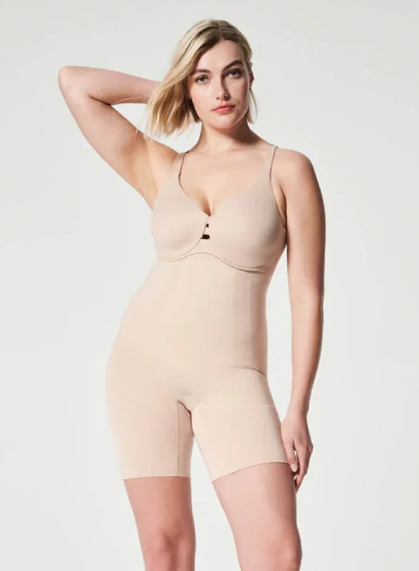 Thermal shaper to boost body heat and metabolism Spanx: Oncore High Waisted Mid Thigh Slimmer Nude Thermal shaper to boost body heat and metabolism Spanx: Oncore High Waisted Mid Thigh Slimmer Nude